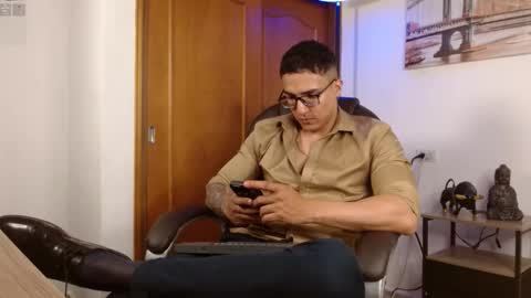 Snapshot of dash_bukoski chatting on 03/04/26, 02:01 Dash online show from 03/04/26, 02:01