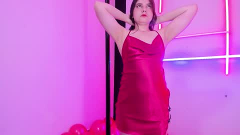 Snapshot of dashanovikov chatting on 02/14/25, 03:15 Dasha online show from 02/14/25, 03:15