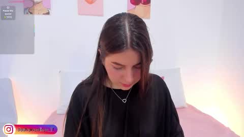 Snapshot of dashanovikov chatting on 12/04/25, 12:36 Dasha online show from 12/04/25, 12:36