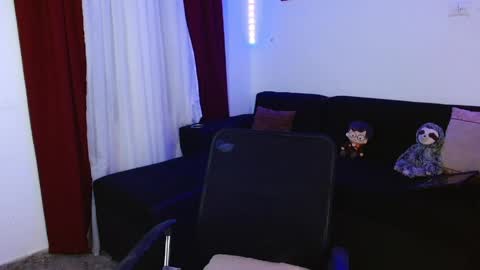 dashly_queen1 online show from 04/28/26, 06:57