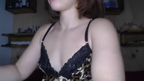 Snapshot of dasne19 chatting on 10/11/25, 05:55 Dafne online show from 10/11/25, 05:55