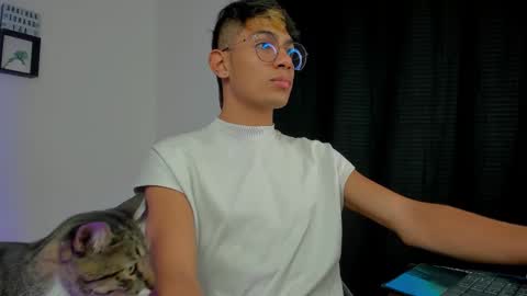 Snapshot of dav_nagel chatting on 10/01/25, 02:50 angel online show from 10/01/25, 02:50