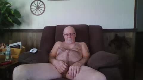 Snapshot of dave571960 chatting on 01/22/25, 08:28 dave571960 online show from 01/22/25, 08:28