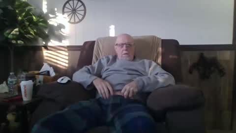 Snapshot of dave571960 chatting on 03/08/25, 11:58 dave571960 online show from 03/08/25, 11:58