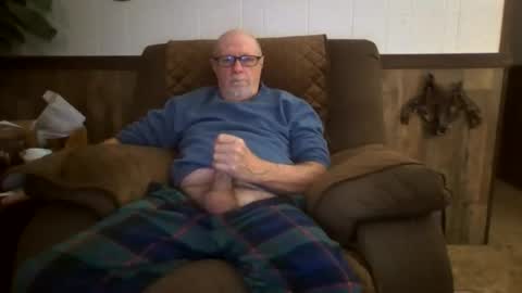 Snapshot of dave571960 chatting on 10/25/25, 10:45 dave571960 online show from 10/25/25, 10:45