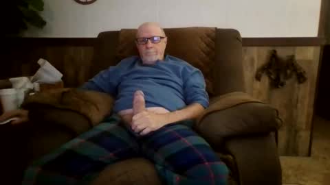 Snapshot of dave571960 chatting on 10/26/25, 10:54 dave571960 online show from 10/26/25, 10:54