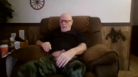 Snapshot of dave571960 chatting on 01/19/26, 12:09 dave571960 online show from 01/19/26, 12:09