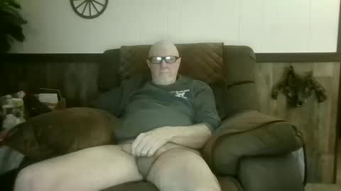 dave571960 online show from 04/13/26, 10:21