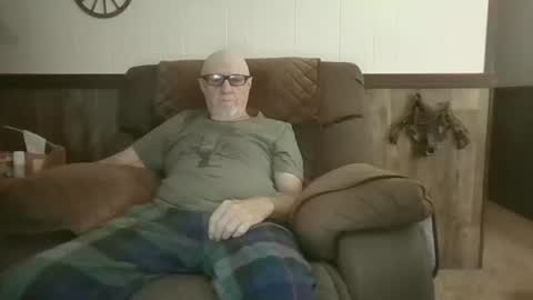 Snapshot of dave571960 chatting on 07/18/26, 10:30 dave571960 online show from 07/18/26, 10:30