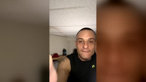 Snapshot of dave875126 chatting on 02/15/26, 05:26 dave875126 online show from 02/15/26, 05:26