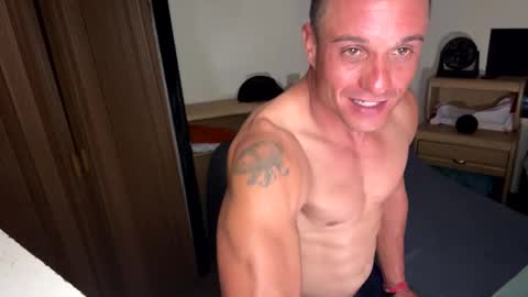Snapshot of dave875126 chatting on 05/15/26, 10:50 dave875126 online show from 05/15/26, 10:50