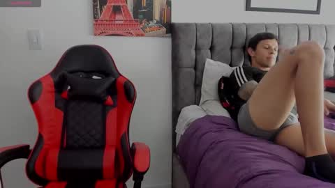 Snapshot of dave_and_lia chatting on 09/20/25, 06:20 Lillith online show from 09/20/25, 06:20