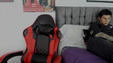 Snapshot of dave_and_lia chatting on 10/12/25, 01:26 Lillith online show from 10/12/25, 01:26