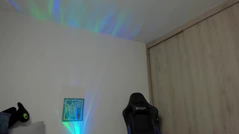 DAVE MAX online show from 09/24/25, 02:04