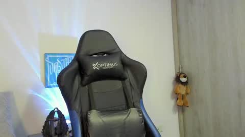 DAVE MAX online show from 10/07/25, 03:31