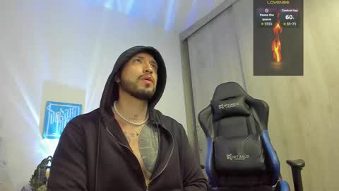 DAVE MAX online show from 10/12/25, 02:32