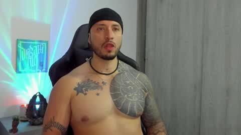 DAVE MAX online show from 10/25/25, 01:35