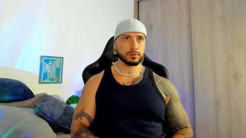 DAVE MAX online show from 11/11/25, 03:28