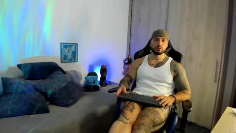 DAVE MAX online show from 11/12/25, 03:45