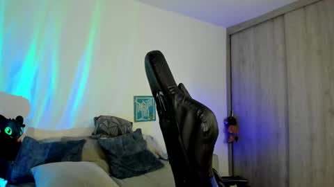 DAVE MAX online show from 11/21/25, 10:03