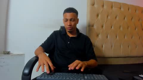 Snapshot of dave_skinnycum420 chatting on 11/04/25, 06:56 dave online show from 11/04/25, 06:56