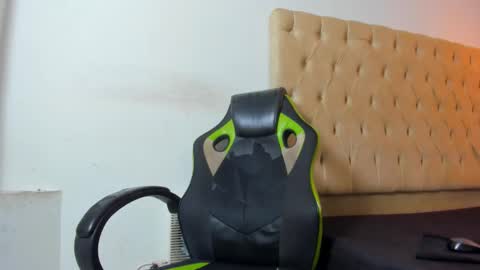 Snapshot of dave_skinnycum420 chatting on 11/06/25, 07:20 dave online show from 11/06/25, 07:20