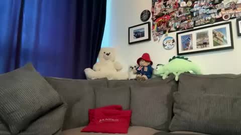 Snapshot of daveandben chatting on 10/04/25, 10:35 DaveAndBen online show from 10/04/25, 10:35