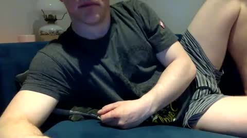 Snapshot of daveb709709709 chatting on 04/27/26, 01:47 daveb709709709 online show from 04/27/26, 01:47