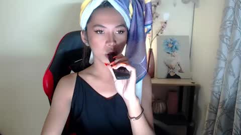 Snapshot of daveboyyy chatting on 10/08/25, 11:52 Scarlet thesexiest online show from 10/08/25, 11:52