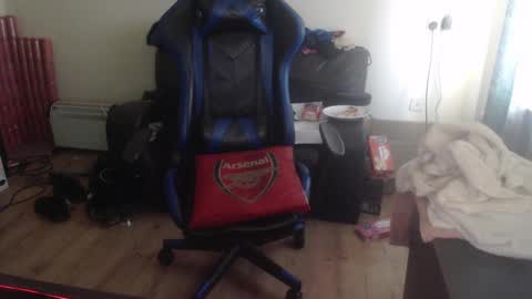 Snapshot of daver281197 chatting on 03/05/25, 08:21 dave online show from 03/05/25, 08:21