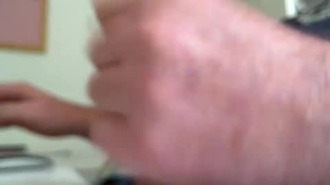 Snapshot of davesu12345 chatting on 12/20/24, 09:43 davesu12345 online show from 12/20/24, 09:43