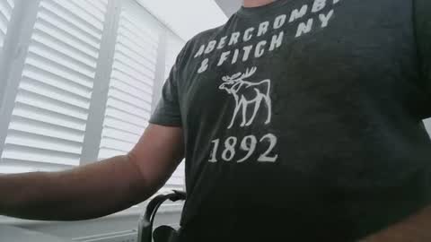 davesu12345 online show from 06/15/26, 06:48