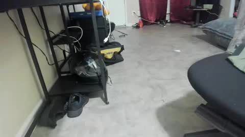 david089613 online show from 11/25/25, 01:49