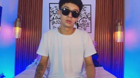 Snapshot of david_banks_ chatting on 02/04/26, 12:44 David online show from 02/04/26, 12:44