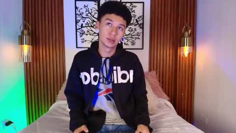 Snapshot of david_banks_ chatting on 02/14/26, 12:13 David online show from 02/14/26, 12:13