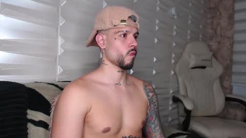 David col11 online show from 11/19/25, 01:38