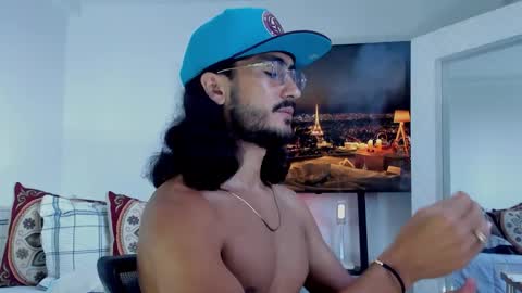 Hey im David that loves to explore and speak their fantasies. Very open talktative and nice. Feel free to chat with me online show from 01/18/26, 02:43