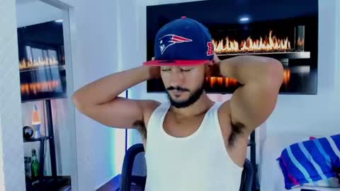 Snapshot of david_johnson372 chatting on 07/19/26, 10:57 Hey im David that loves to explore and speak their fantasies. Very open talktative and nice. Feel free to chat with me online show from 07/19/26, 10:57