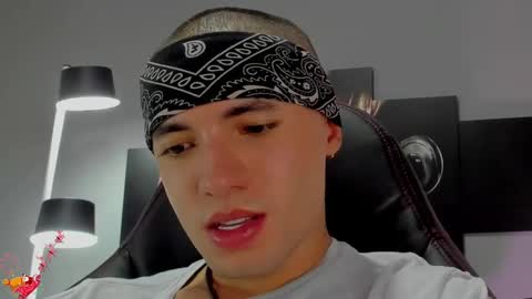 Snapshot of david_jons7 chatting on 12/03/24, 02:03 David Jons online show from 12/03/24, 02:03