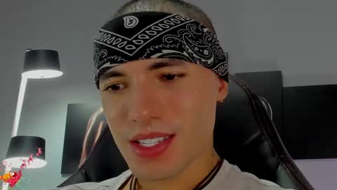 Snapshot of david_jons7 chatting on 12/06/24, 02:24 David Jons online show from 12/06/24, 02:24