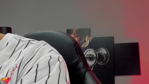 Snapshot of david_jons7 chatting on 12/13/24, 01:48 David Jons online show from 12/13/24, 01:48