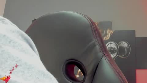 Snapshot of david_jons7 chatting on 12/28/24, 03:15 David Jons online show from 12/28/24, 03:15