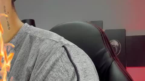 Snapshot of david_jons7 chatting on 01/22/25, 02:04 David Jons online show from 01/22/25, 02:04