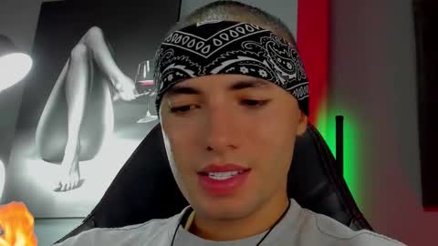 Snapshot of david_jons7 chatting on 09/24/25, 12:58 David Jons online show from 09/24/25, 12:58