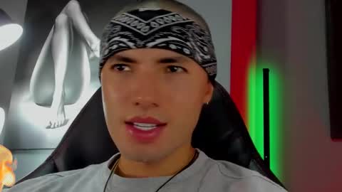 Snapshot of david_jons7 chatting on 09/29/25, 11:42 David Jons online show from 09/29/25, 11:42