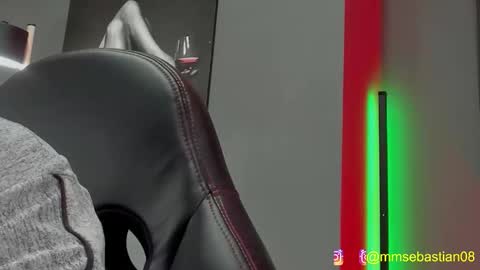 David Jons online show from 12/17/25, 01:11