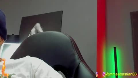 Snapshot of david_jons7 chatting on 05/28/26, 12:52 David Jons online show from 05/28/26, 12:52