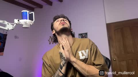 David online show from 02/05/25, 01:37