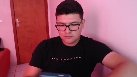 Snapshot of david_smit_ chatting on 04/02/26, 11:41 david smit online show from 04/02/26, 11:41