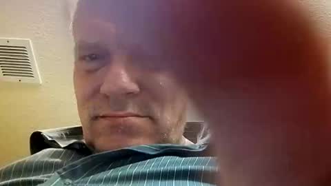 Snapshot of david_stone1969 chatting on 12/23/24, 06:44 david_stone1969 online show from 12/23/24, 06:44